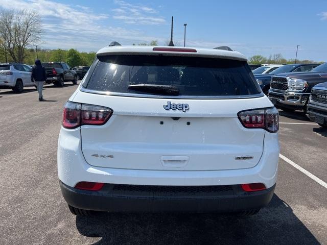 new 2024 Jeep Compass car, priced at $29,427