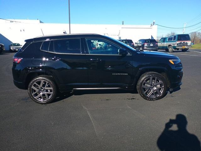 new 2025 Jeep Compass car, priced at $38,805