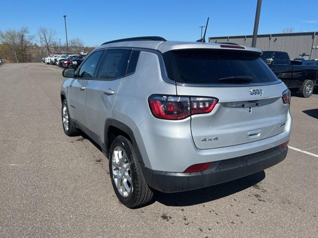 new 2024 Jeep Compass car, priced at $29,992