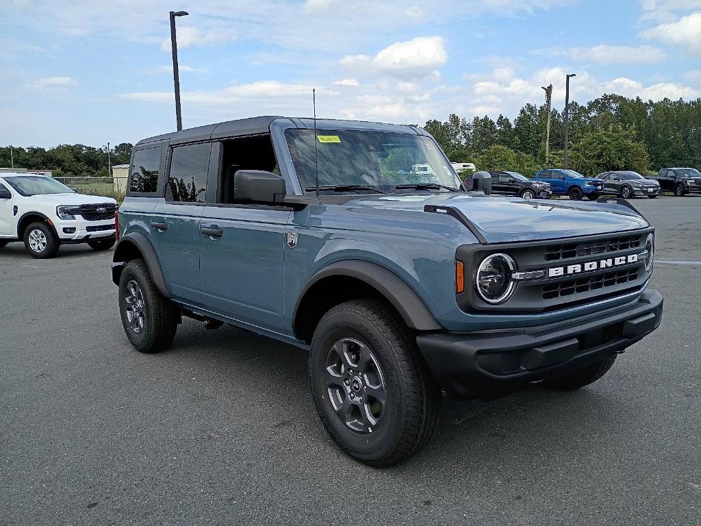 new 2025 Ford Bronco car, priced at $50,045