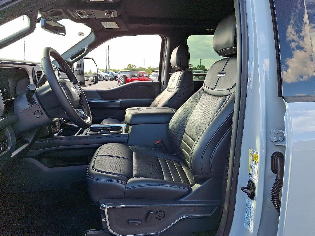 new 2025 Ford F-250 car, priced at $95,716