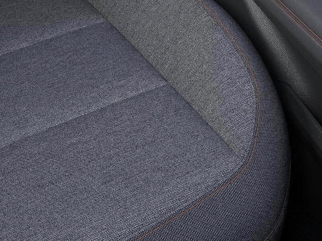 new 2025 Ford Explorer car, priced at $39,479