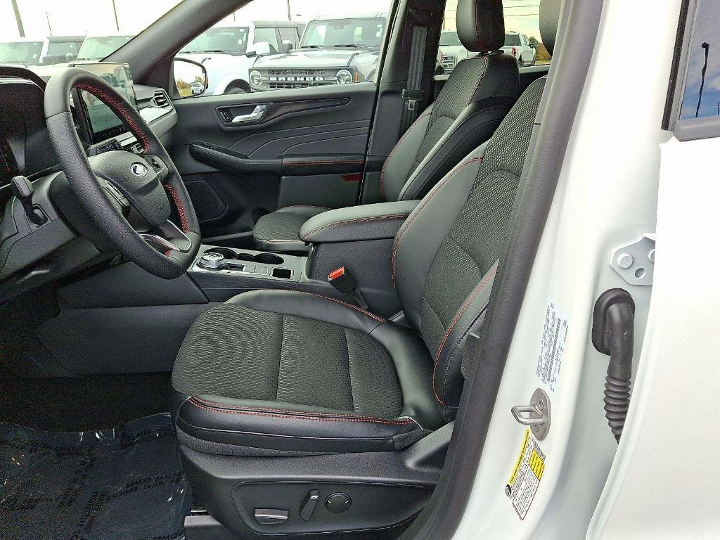 new 2025 Ford Escape car, priced at $30,998