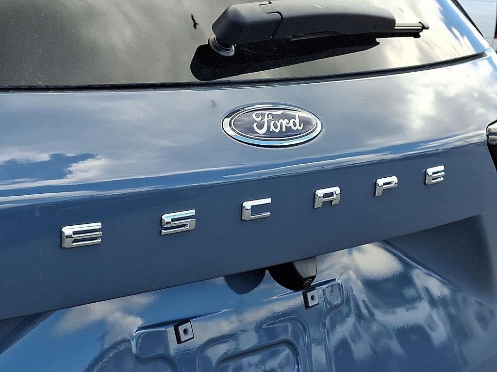 new 2025 Ford Escape car, priced at $30,644