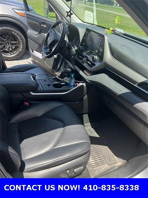 used 2022 Toyota Highlander car, priced at $32,400