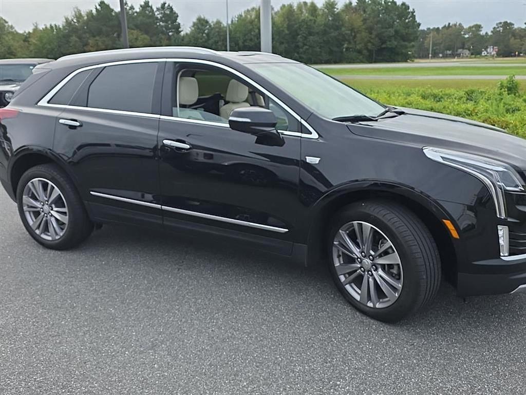 used 2024 Cadillac XT5 car, priced at $42,000