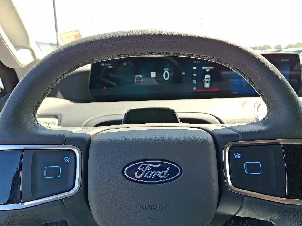 new 2025 Ford Expedition Max car, priced at $80,058