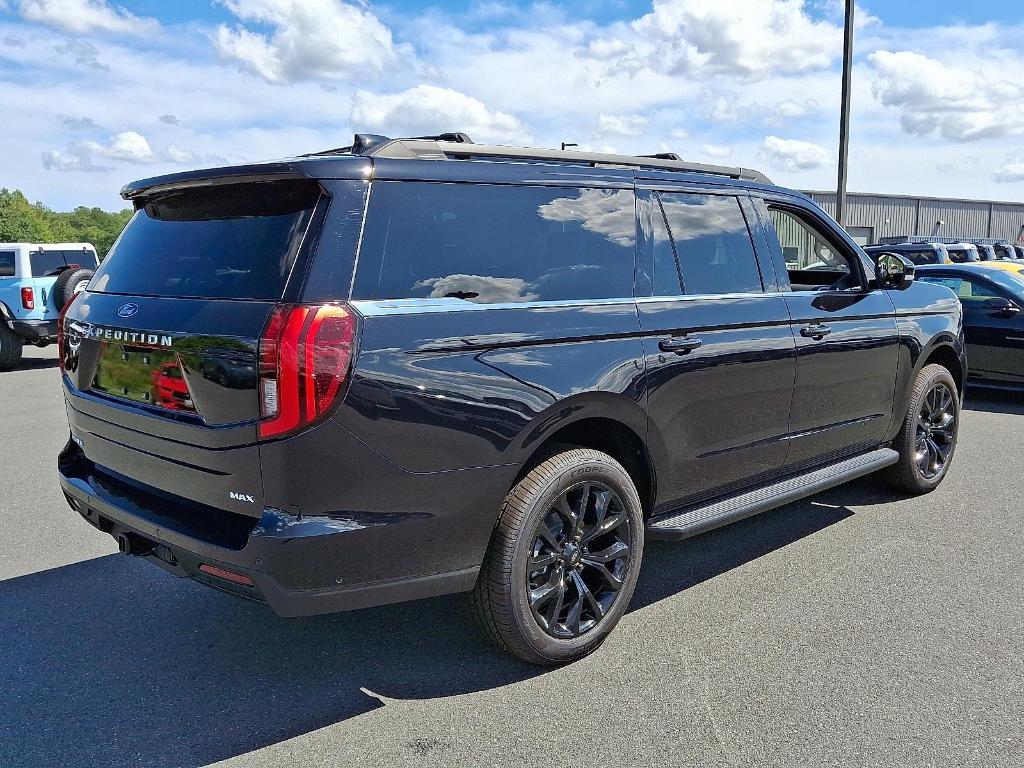 new 2025 Ford Expedition Max car, priced at $80,058