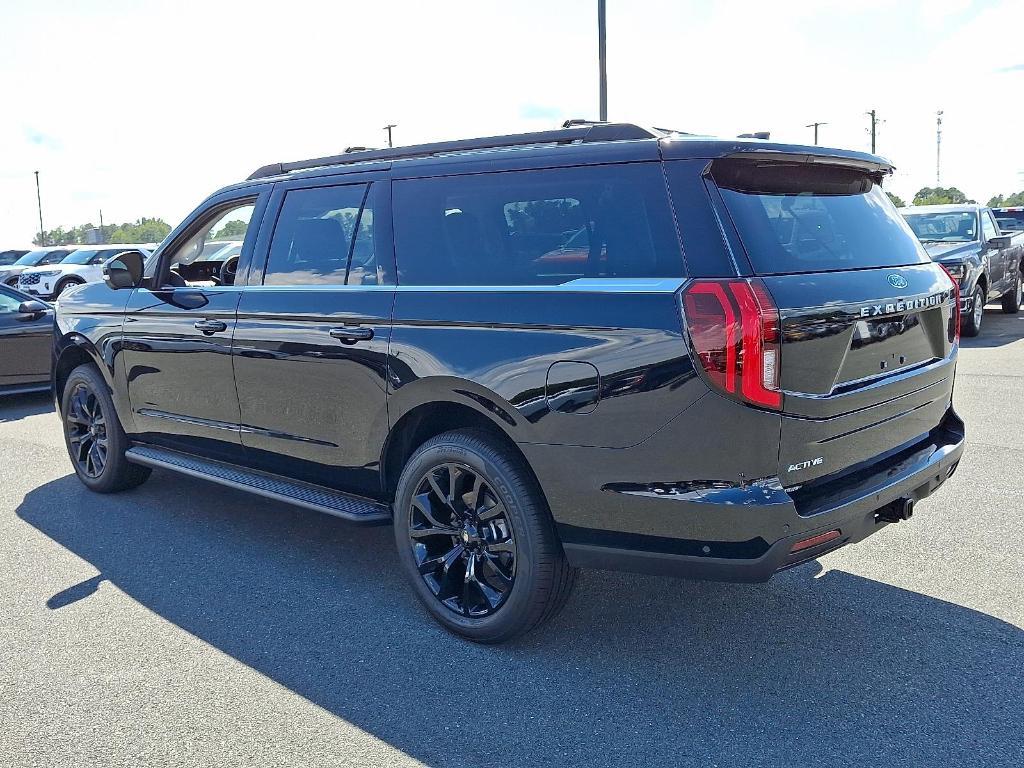 new 2025 Ford Expedition Max car, priced at $80,058