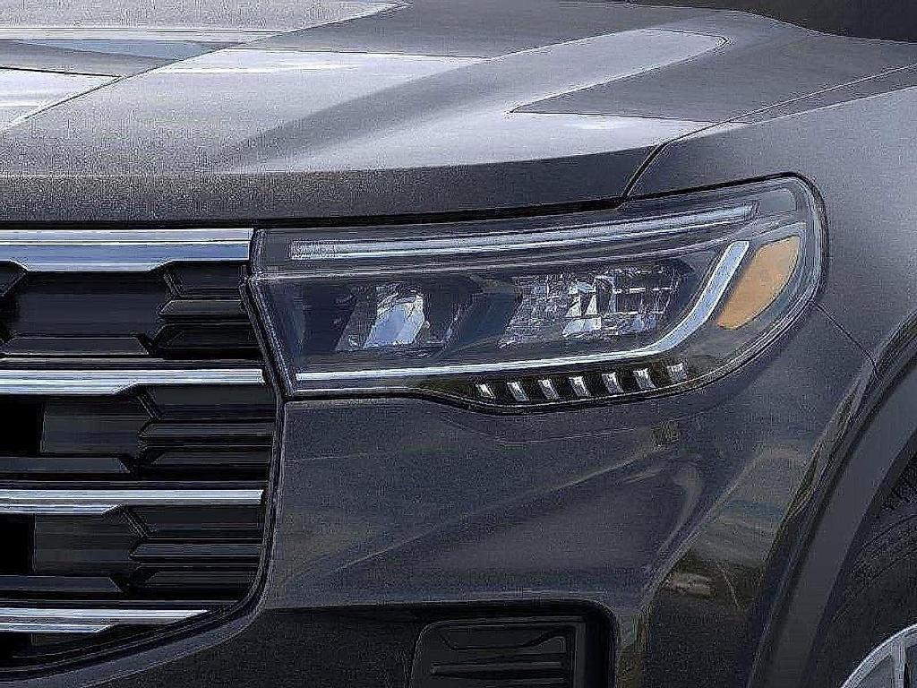 new 2025 Ford Explorer car, priced at $41,761