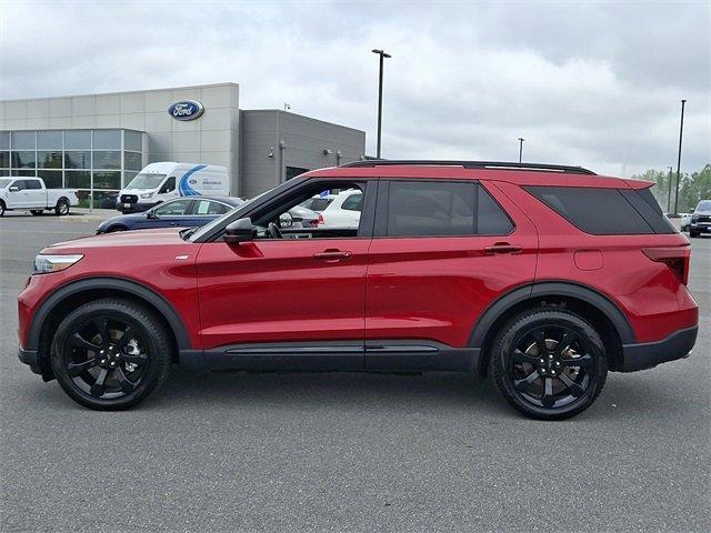 used 2023 Ford Explorer car, priced at $40,000