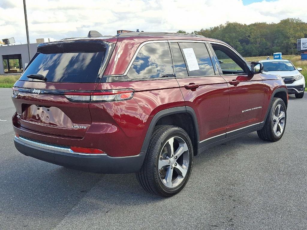used 2024 Jeep Grand Cherokee car, priced at $35,900