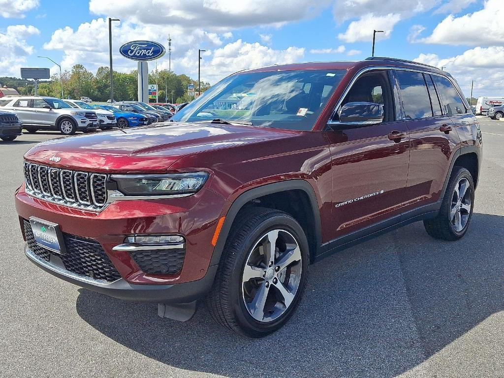 used 2024 Jeep Grand Cherokee car, priced at $35,900