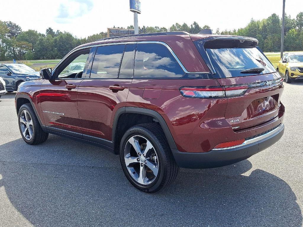 used 2024 Jeep Grand Cherokee car, priced at $35,900