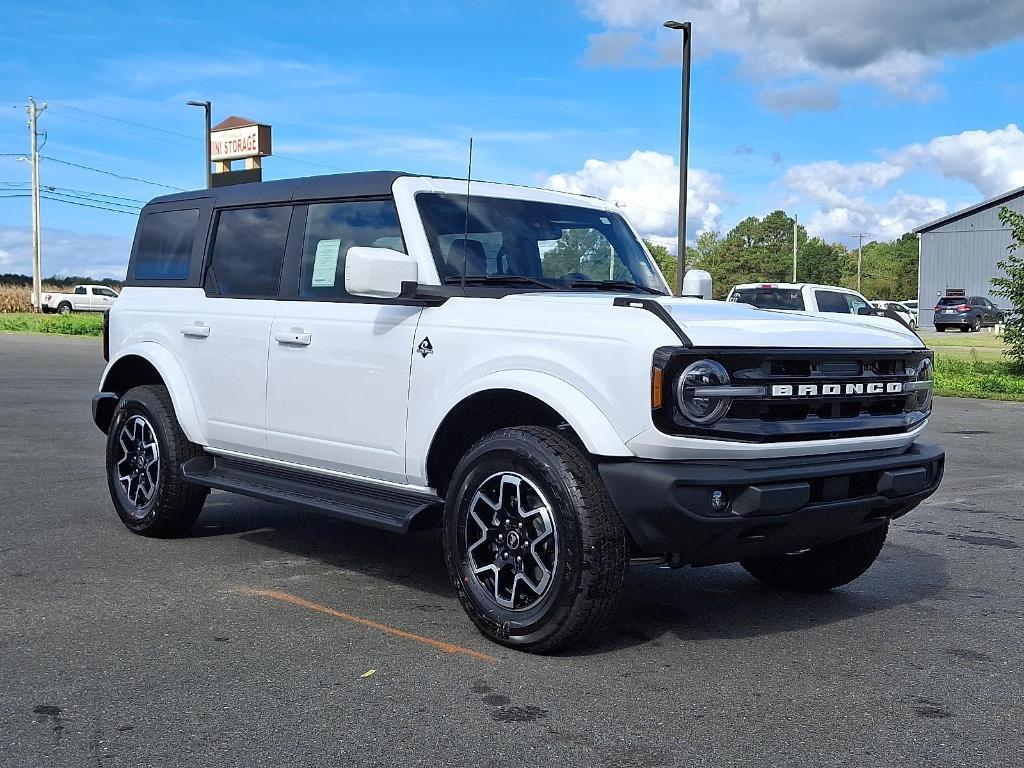 new 2025 Ford Bronco car, priced at $50,725