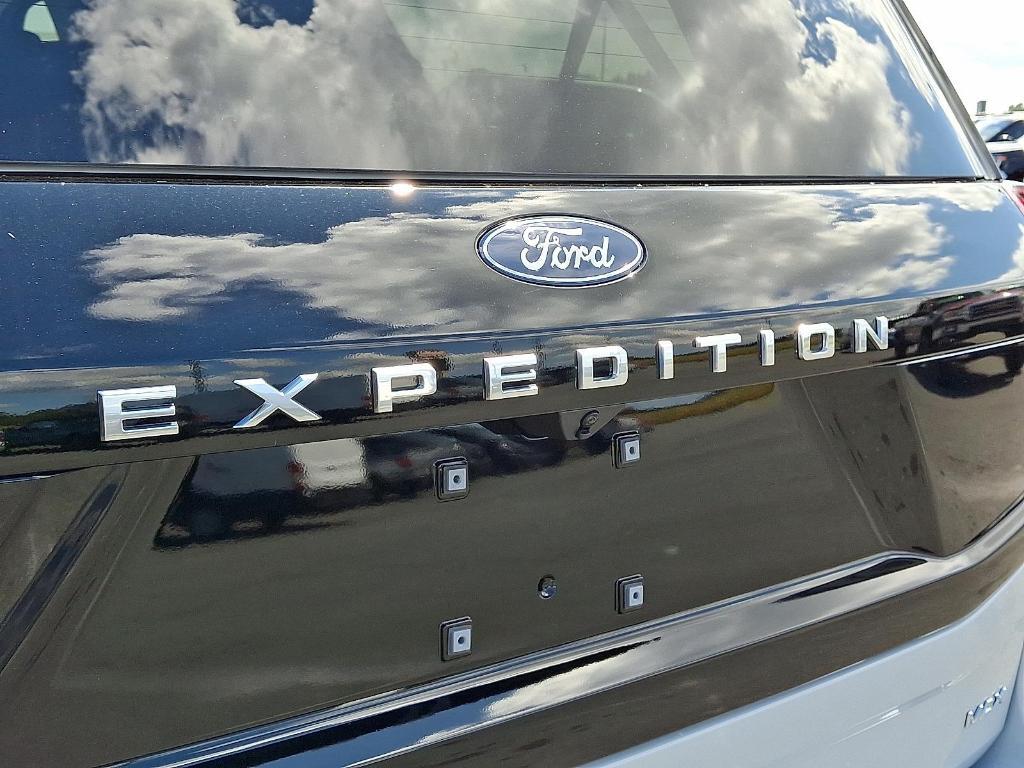 new 2025 Ford Expedition Max car, priced at $73,230