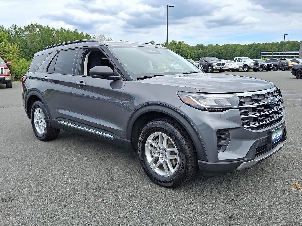 new 2025 Ford Explorer car, priced at $41,406