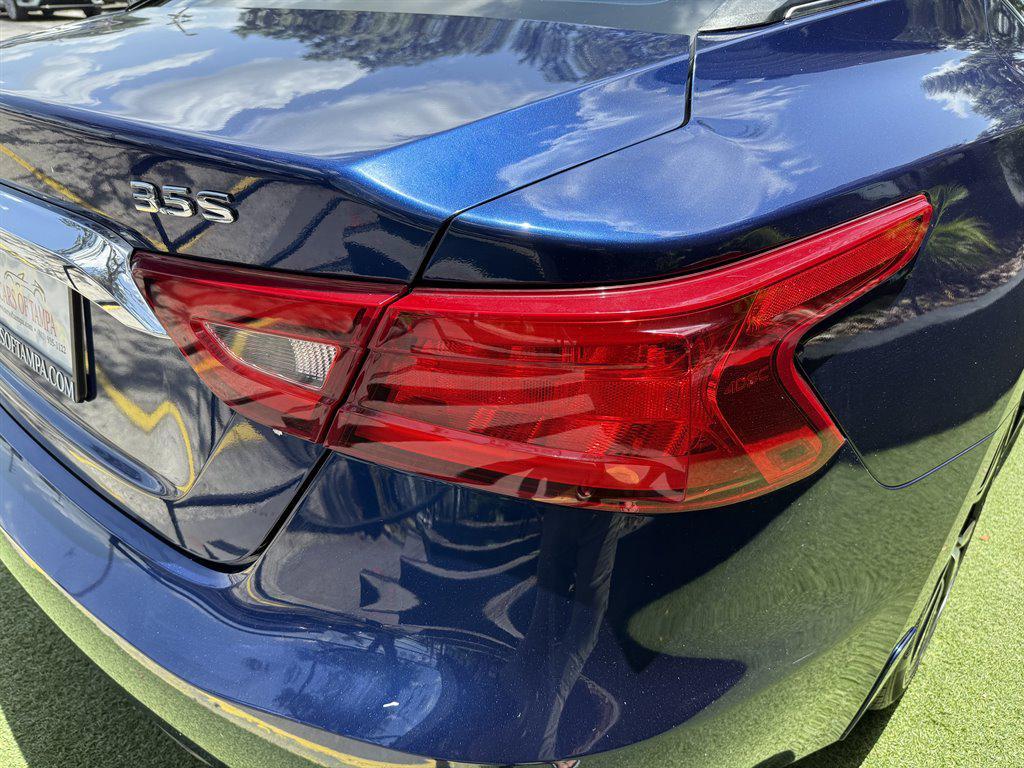 used 2018 Nissan Maxima car, priced at $15,995