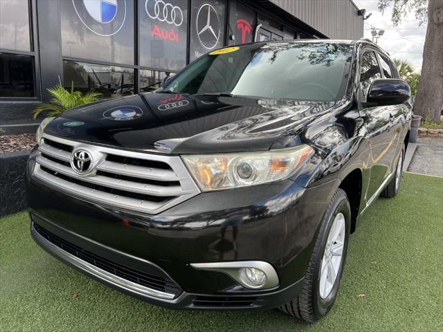 used 2012 Toyota Highlander car, priced at $13,995