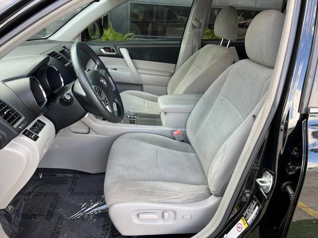 used 2012 Toyota Highlander car, priced at $13,995