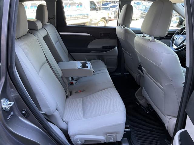 used 2014 Toyota Highlander car, priced at $16,995