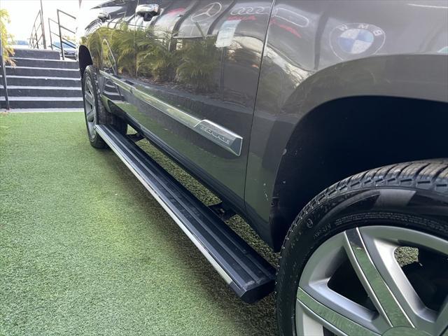 used 2016 Cadillac Escalade ESV car, priced at $24,995
