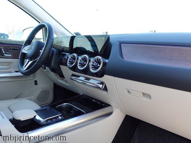 used 2023 Mercedes-Benz GLA 250 car, priced at $40,999