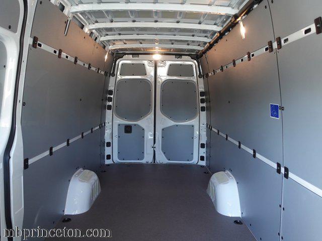 new 2024 Mercedes-Benz Sprinter 2500 car, priced at $69,277