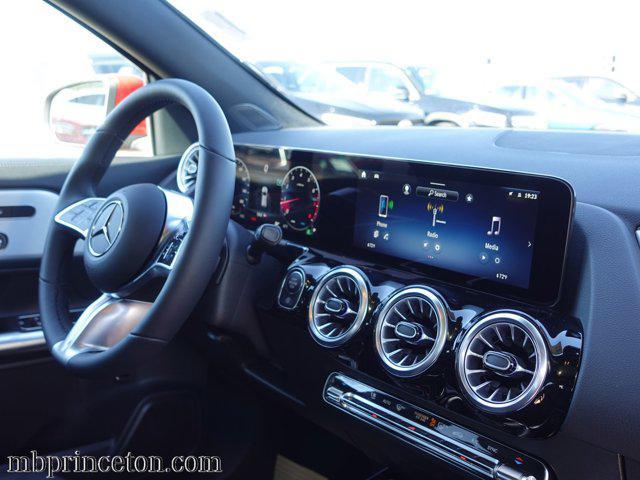 used 2024 Mercedes-Benz GLA 250 car, priced at $43,999