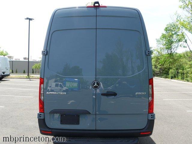 new 2024 Mercedes-Benz Sprinter 2500 car, priced at $66,097