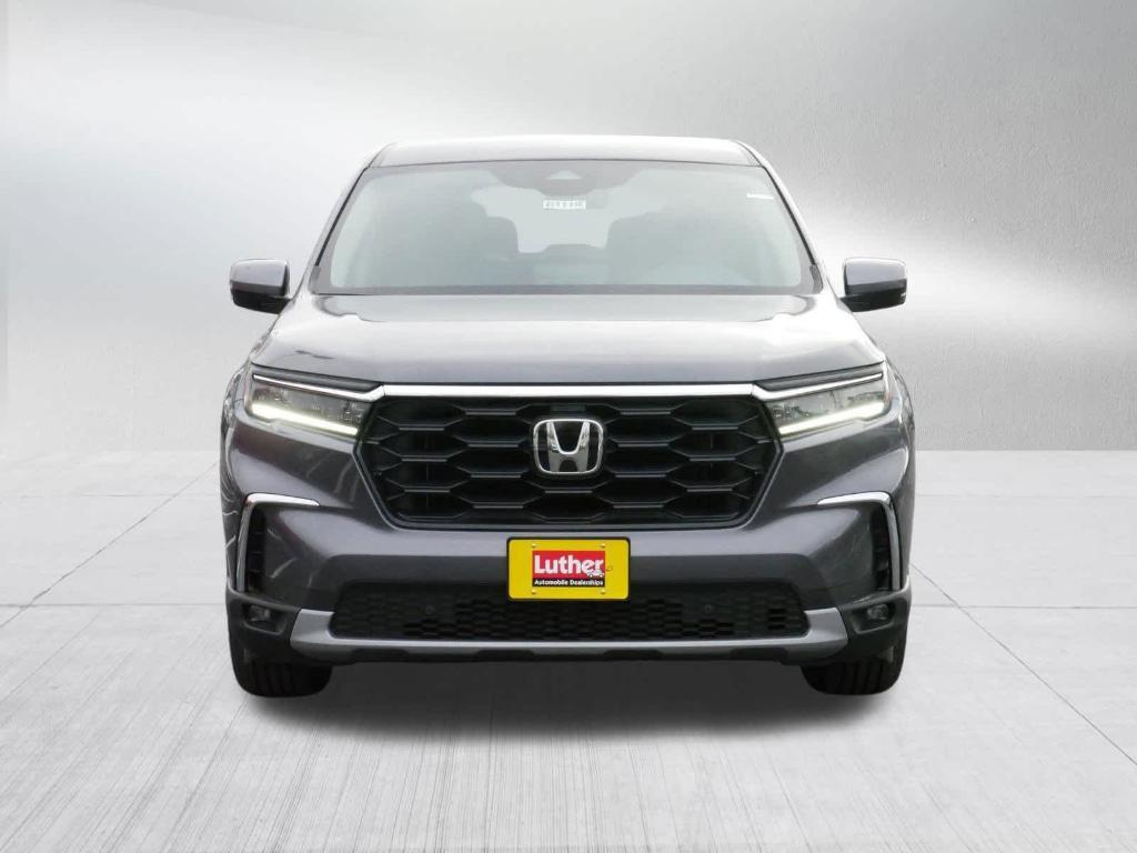 new 2025 Honda Pilot car, priced at $45,593