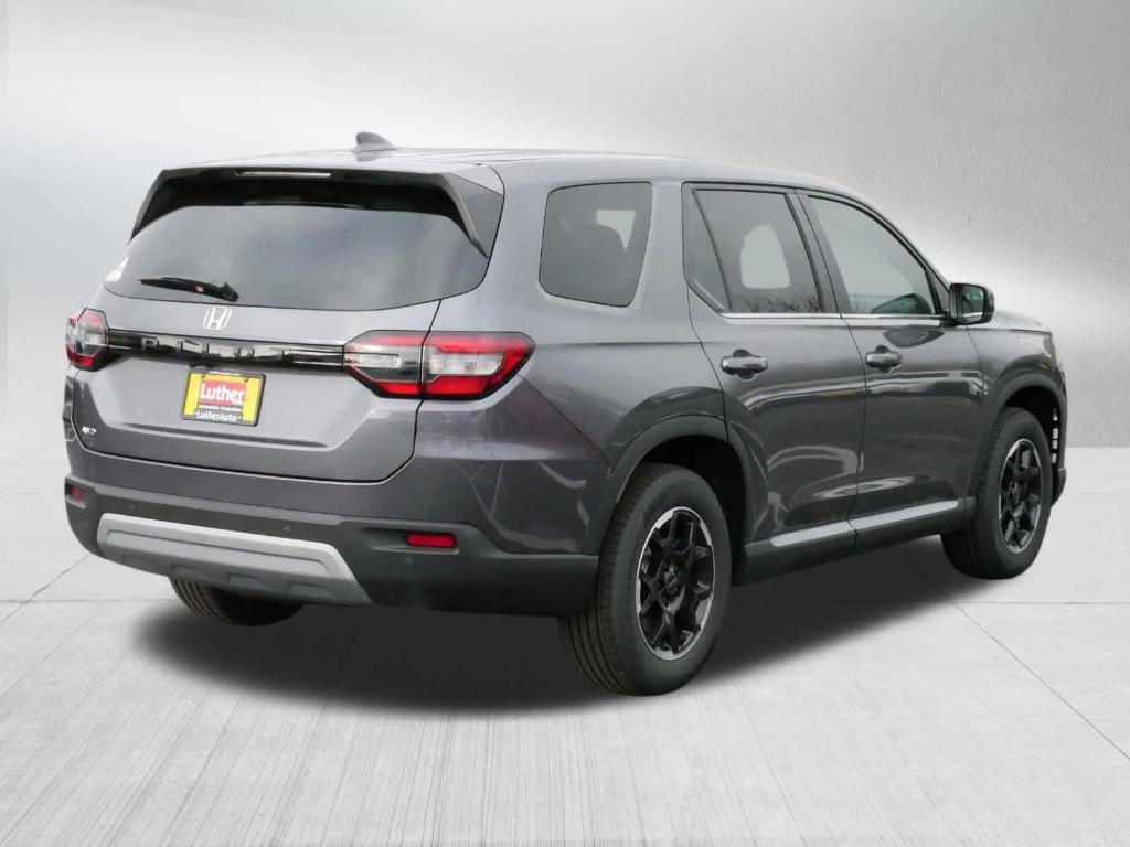 new 2025 Honda Pilot car, priced at $45,593