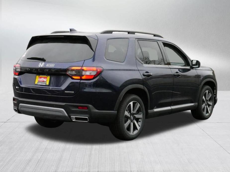 new 2025 Honda Pilot car, priced at $47,679