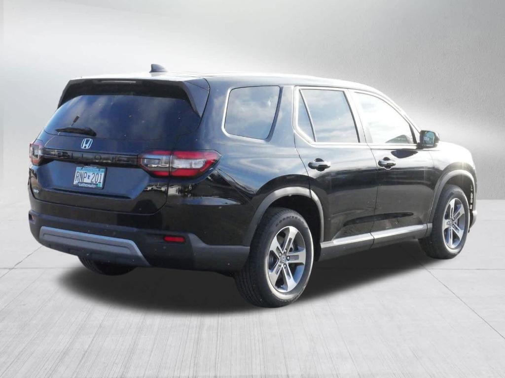 used 2025 Honda Pilot car, priced at $44,995