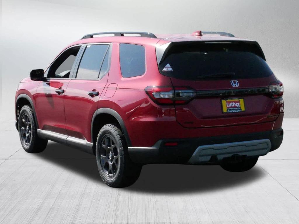 new 2025 Honda Pilot car, priced at $47,442