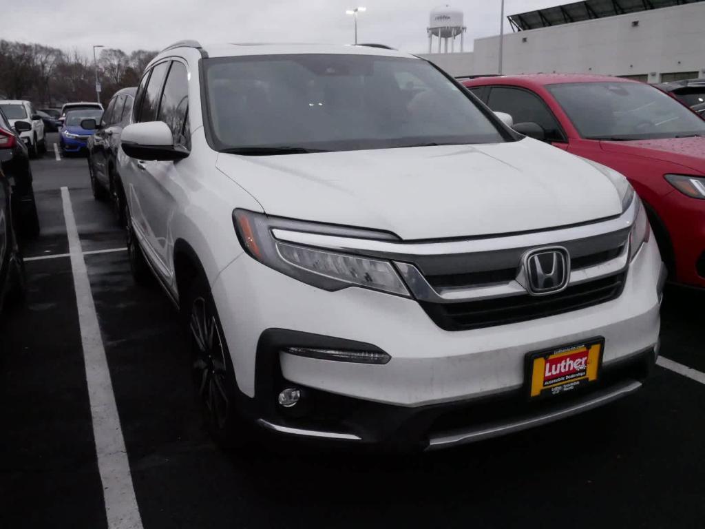 used 2022 Honda Pilot car, priced at $37,995