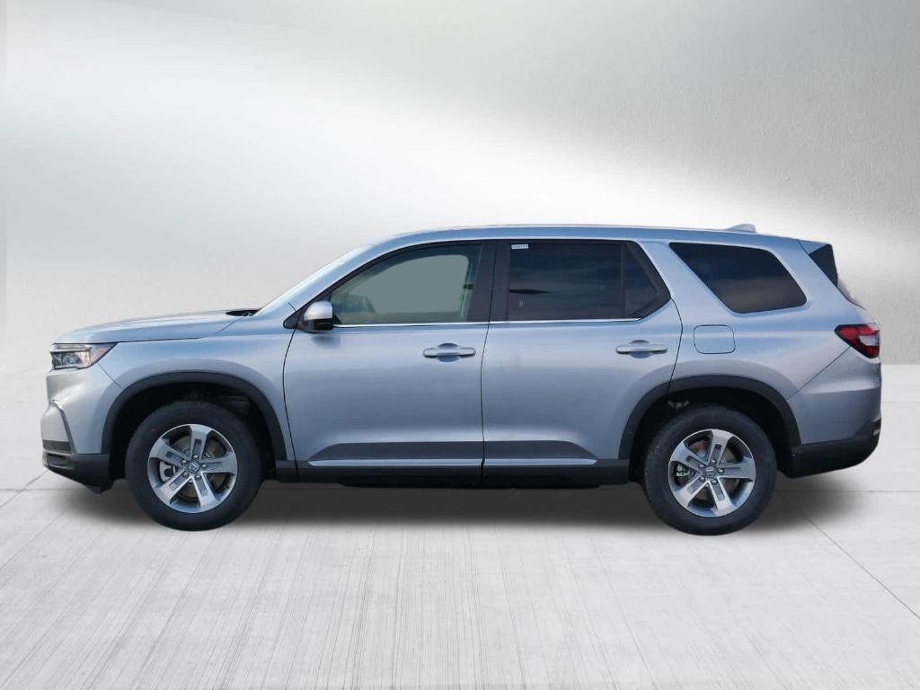 new 2025 Honda Pilot car, priced at $43,382