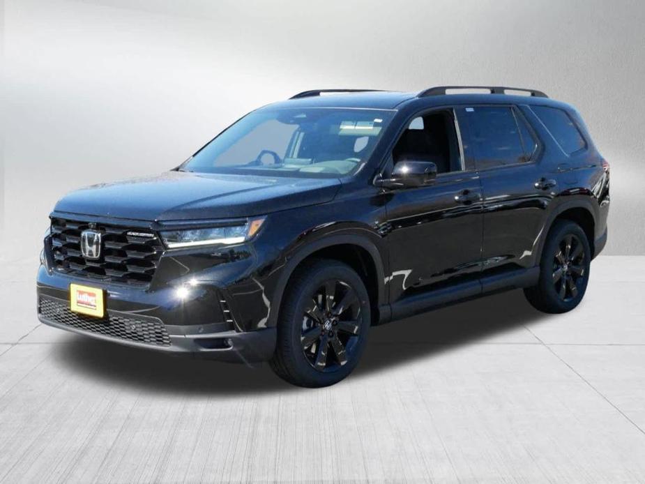 new 2025 Honda Pilot car, priced at $53,651