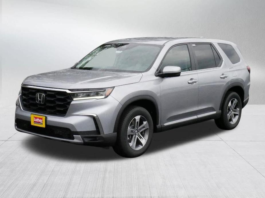 new 2025 Honda Pilot car, priced at $44,220