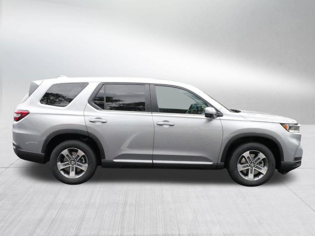 new 2025 Honda Pilot car, priced at $44,220