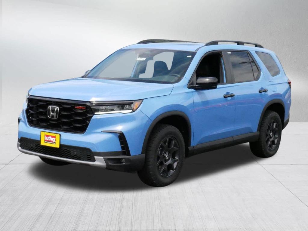 new 2025 Honda Pilot car, priced at $47,577