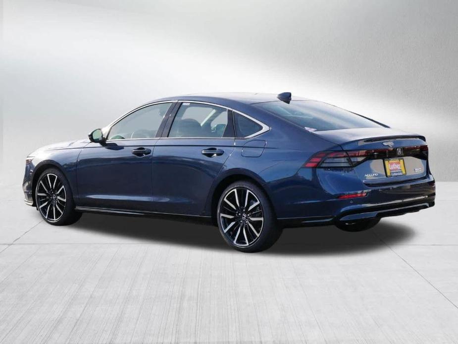 new 2025 Honda Accord Hybrid car