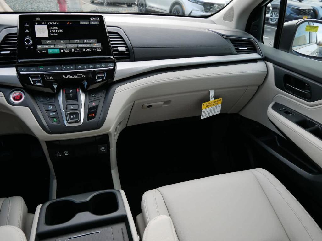 new 2025 Honda Odyssey car, priced at $43,315