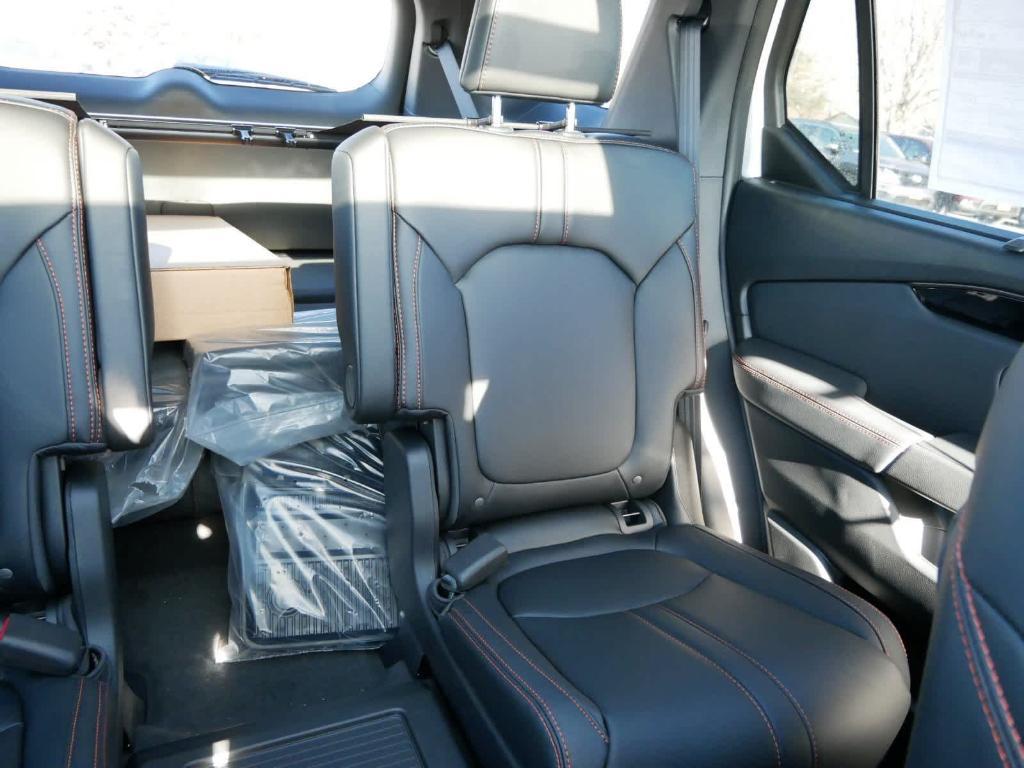 new 2025 Honda Pilot car, priced at $47,617