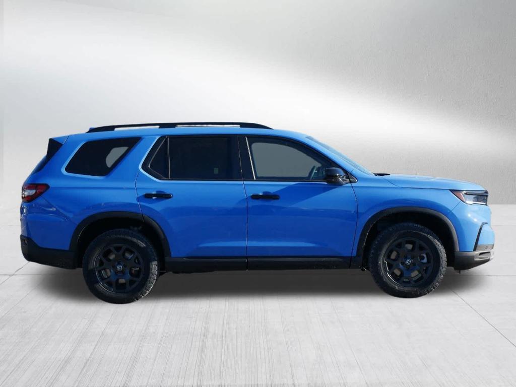 new 2025 Honda Pilot car, priced at $47,671