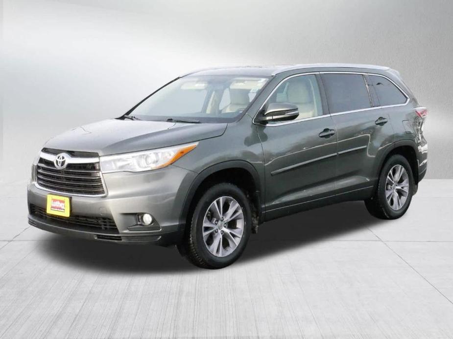 used 2015 Toyota Highlander car, priced at $18,895