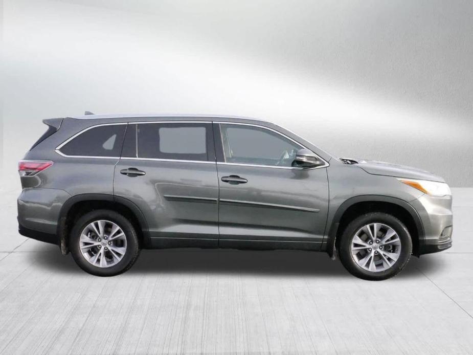 used 2015 Toyota Highlander car, priced at $18,895