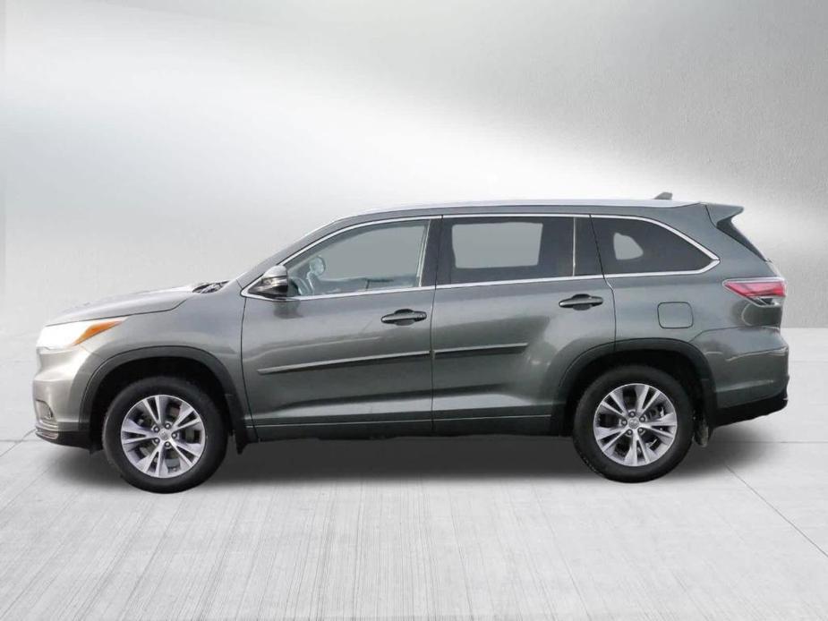 used 2015 Toyota Highlander car, priced at $18,895