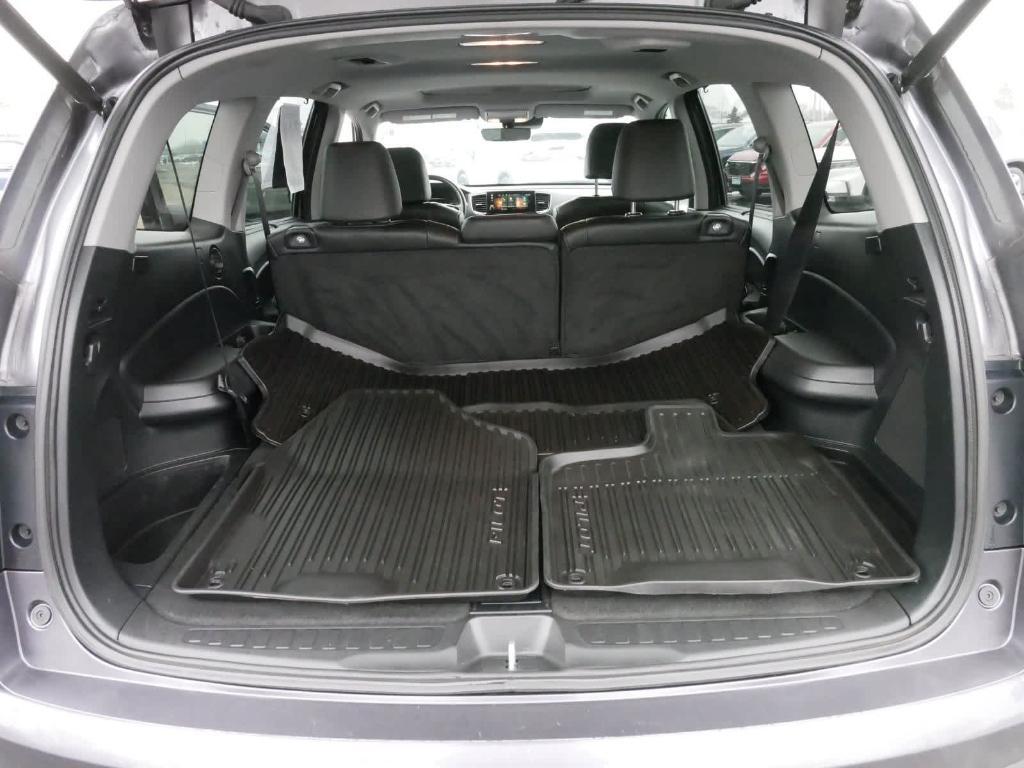 used 2022 Honda Pilot car, priced at $32,495