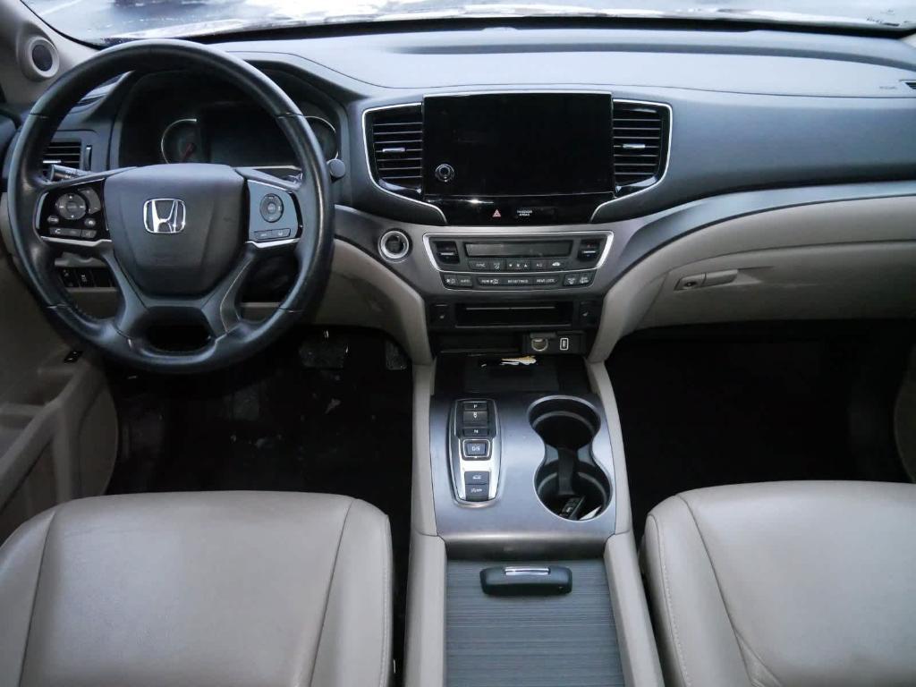 used 2022 Honda Pilot car, priced at $31,995